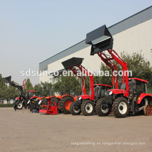 Tractor de 4 ruedas con cargador